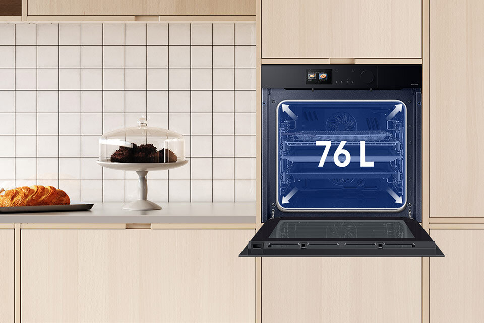 Grafika podkreślająca dużą pojemność komory piekarnika Samsung Grafika podkreślająca dużą pojemność komory piekarnika Samsung