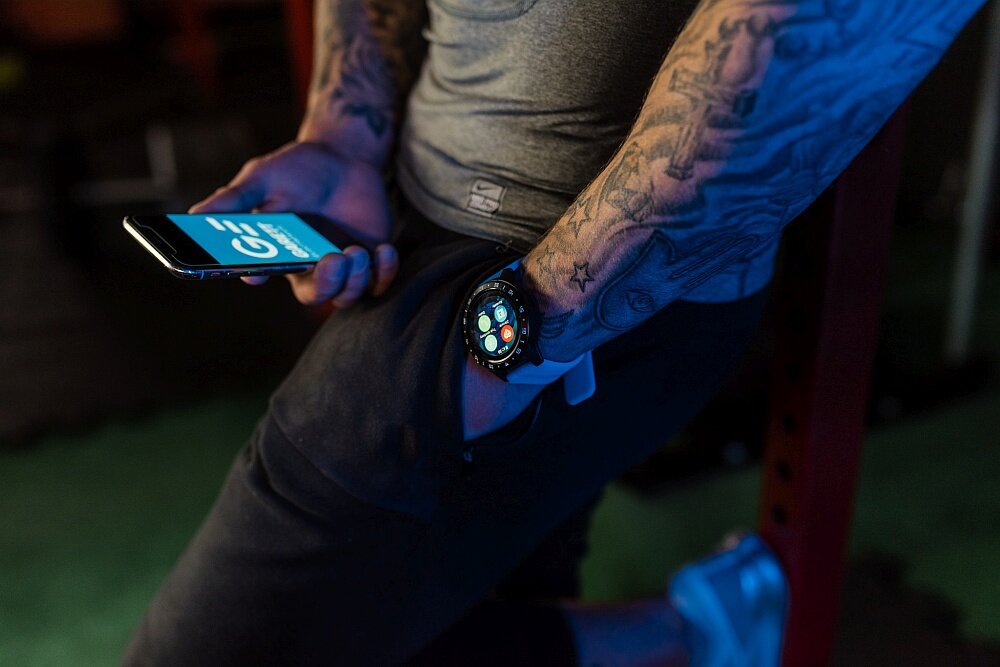 Smartwatch GARETT Multi 4 dzwonienie karta sim smsy połączenia smartfon telefon aplikacja 