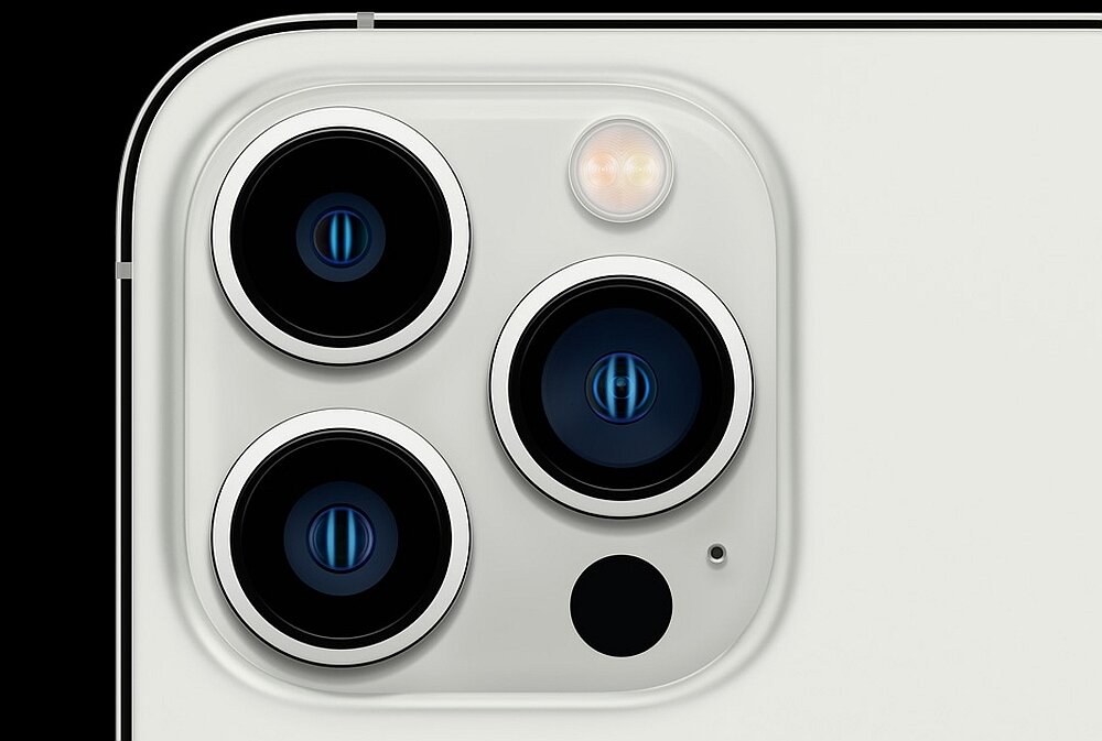 Apple iPhone 13 pro ekran procesor bateria wydajność pamięć ram pojemność rozdzielczość aparat obiektyw funkcje cechy muzyka ochrona obudowa odporny 