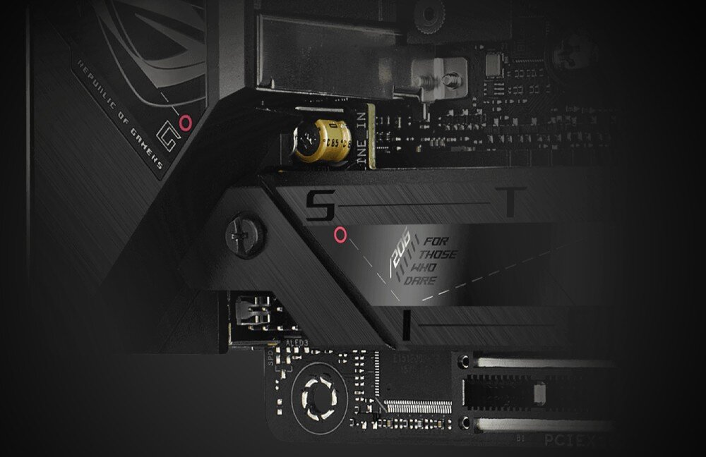 Płyta główna ASUS ROG Strix B650E-I Gaming WiFi Detal obudowy radiatora z napisem 'For those who dare' i częściowo widocznym logo serii ROG, układ audio, jakość dźwięku, wzmacniacz, aplikacja