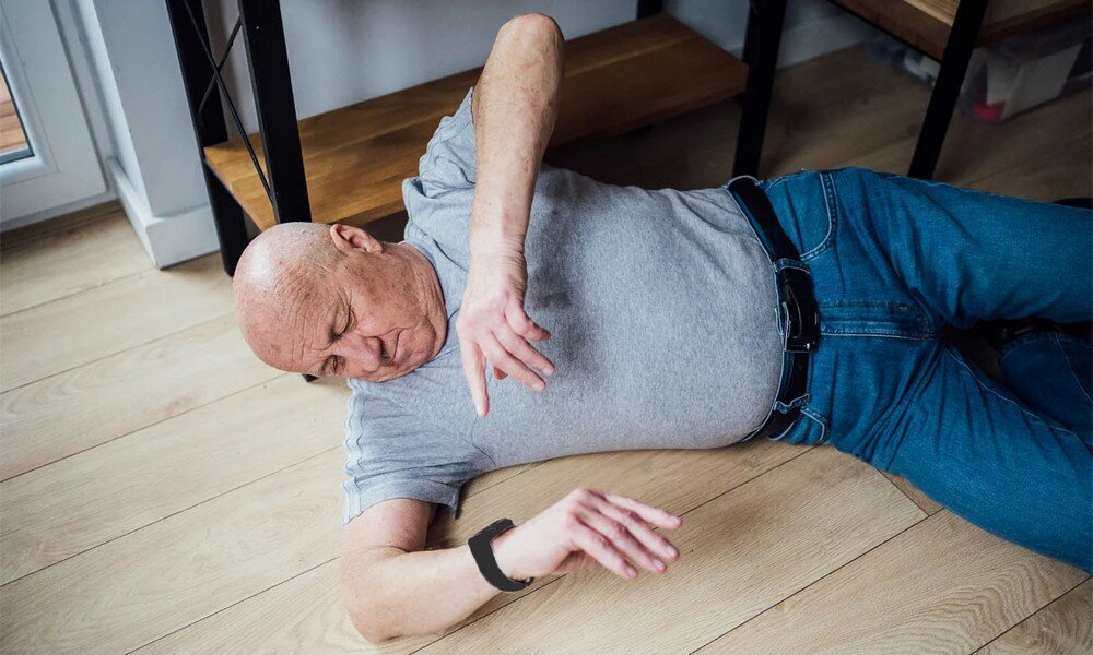 Smartwatch GOGPS FA28S   ekran bateria czujniki zdrowie sport pasek ładowanie pojemność rozdzielczość łączność sterowanie krew puls rozmowy smartfon aplikacja 