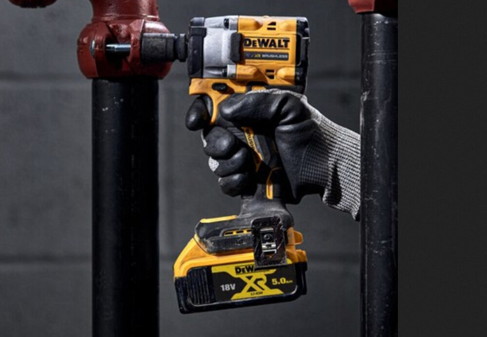 Klucz udarowy DEWALT DCF923N bieg 3 większa kontrola i precyzja pracy tryb Precision Wrench wysoka kontrola praca z udarem częstotliwość 3550 ud/min bieg 4 Timber Screw do prawidłowego dokręcania śrub i wkrętów konstrukcyjnych do drewna z odpowiednią siłą