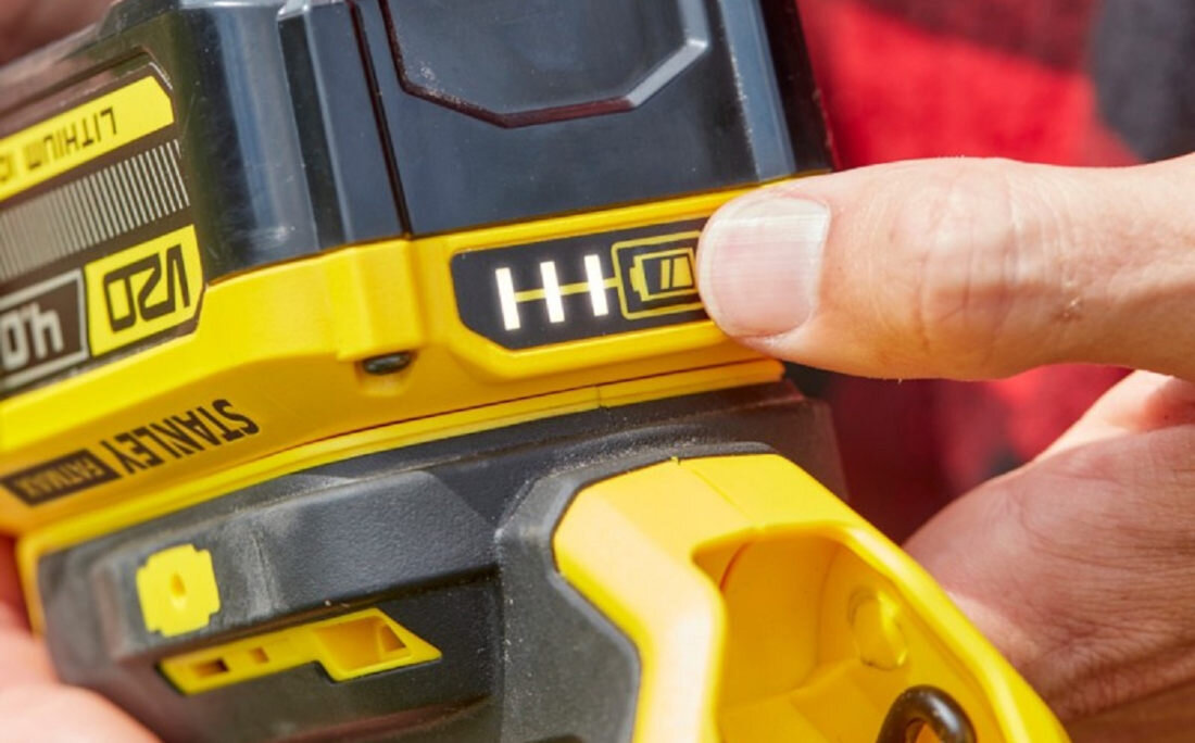 Podkaszarka akumulatorowa STANLEY SFMCST933M1 mocny akumulator litowo-jonowy