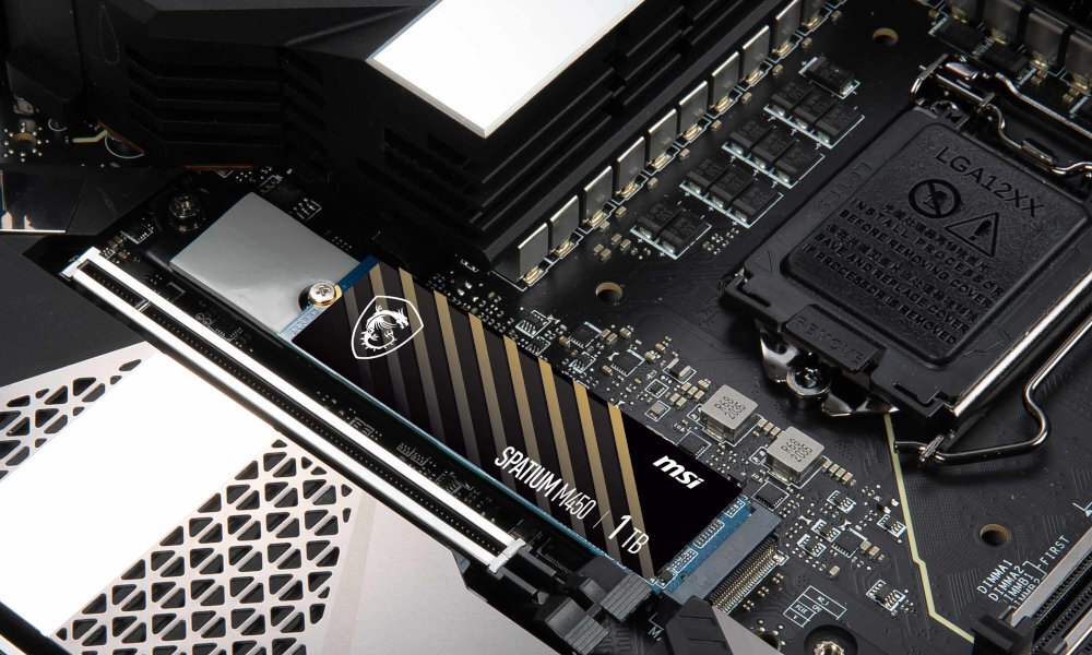MSI Spatium M450 1TB SSD srodek
