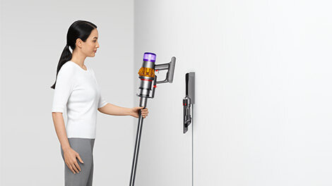 Dyson-102923798-V10_Abs_Features_Dockingstation