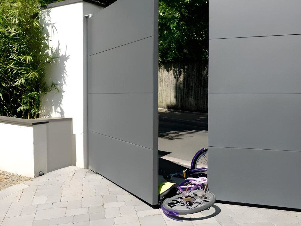 Napęd do bram skrzydłowych SOMFY SGS 201 bardzo prosta obsługa zintegrowana granica otwarcia częściowe otwieranie bramy