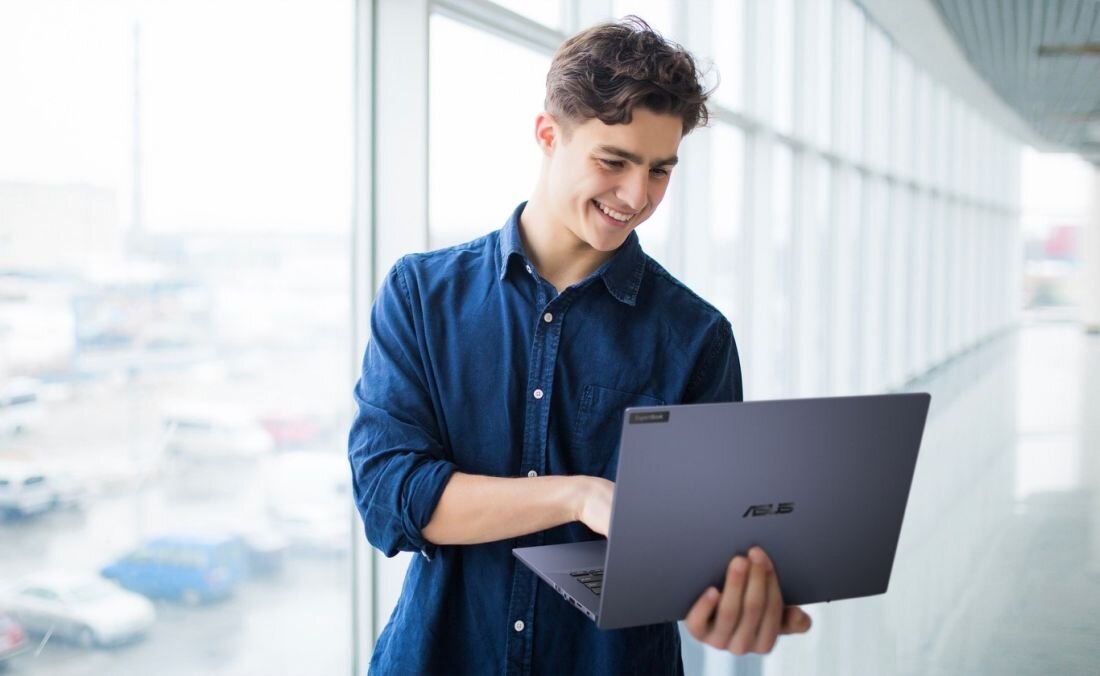 Laptop ASUS ExpertBook B5 B5402CBA  - Smukły i lekki 