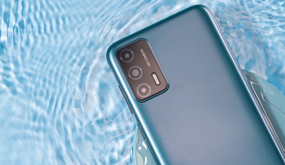 Smartfon OUKITEL C31   ekran bateria aparat procesor ram pamięć pojemność rozdzielczość zdjęcia filmy opis dane cechy blokady system łączność wifi bluetooth obudowa szkło odporność porty muzyka transfer sieć przekątna matryca waga czujniki oled amoled ips