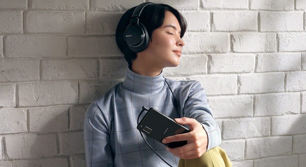 Smartfon SONY Xperia 10 III aparat bateria procesor wydajność opis cechy pojemność ekran rozdzielczość zdjęcia 