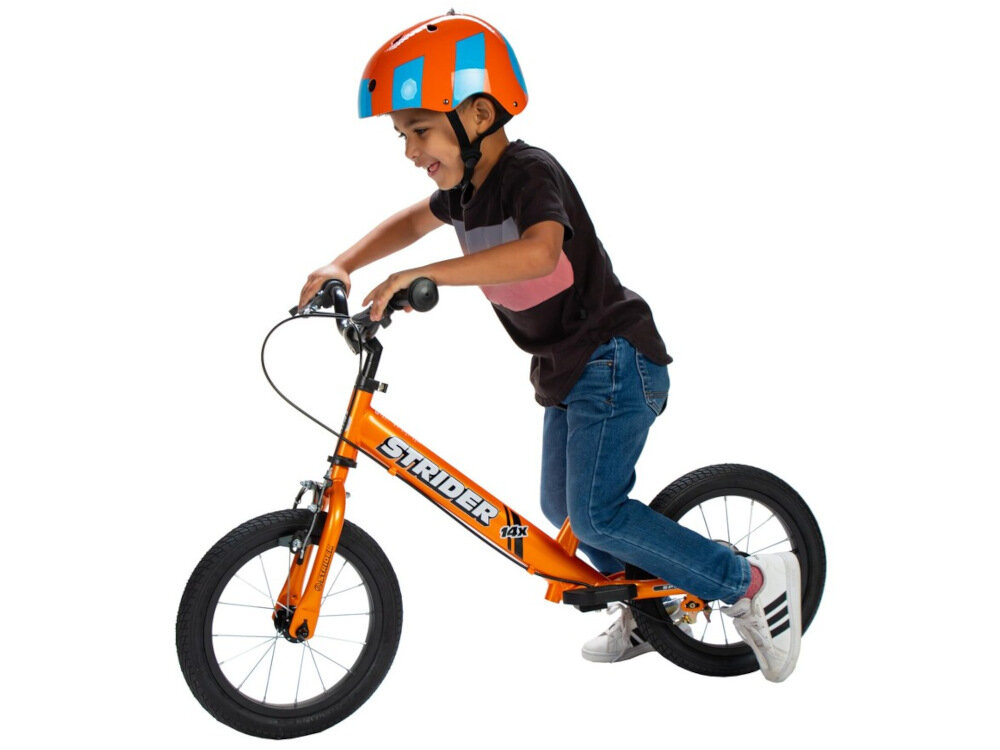 Rowerek biegowy STRIDER 14x Sport Pomarańczowy regulacja wysokości siodełka w zakresie 38-55 cm odpowiednio dopasowana do potrzeb dziecka zminimalizowane ryzyko występowania otarć ergonomiczna forma siedziska wygodne podróżowanie
