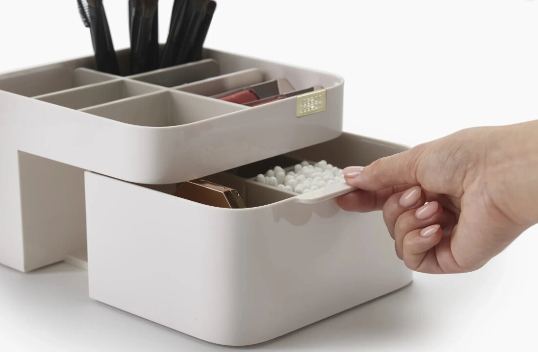 Organizer na kosmetyki JOSEPH JOSEPH 75007 wysuwana magnetyczna szufladka