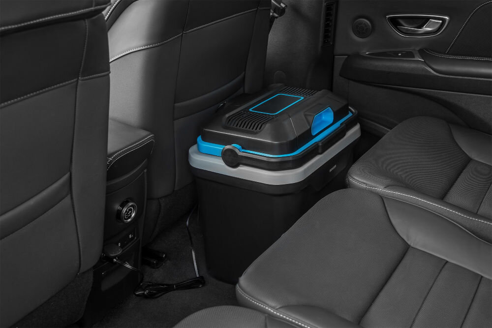 Lodówka SENCOR SCM 2224BL-EUE3 Czarno-niebieski wymagania podróżujących miłośnicy aktywnego wypoczynku wysoka funkcjonalność niezawodność energooszczędność stylowy design praktyczne technologie niezbędne wyposażenie podróż rekreacja na świezym powietrzu 