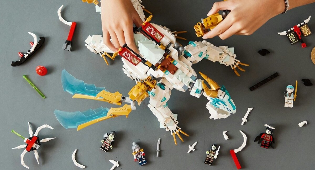 LEGO Ninjago Lodowy smok Zane’a 71786 dziecko kreatywność zabawa nauka rozwój klocki figurki minifigurki jakość tradycja konstrukcja nauka wyobraźnia role jakość bezpieczeństwo wyobraźnia budowanie pasja hobby funkcje instrukcje