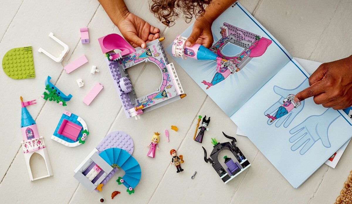 LEGO Disney Princess Zamek Aurory 43211 dziecko kreatywność zabawa nauka rozwój klocki figurki minifigurki jakość tradycja konstrukcja nauka wyobraźnia role jakość bezpieczeństwo wyobraźnia 