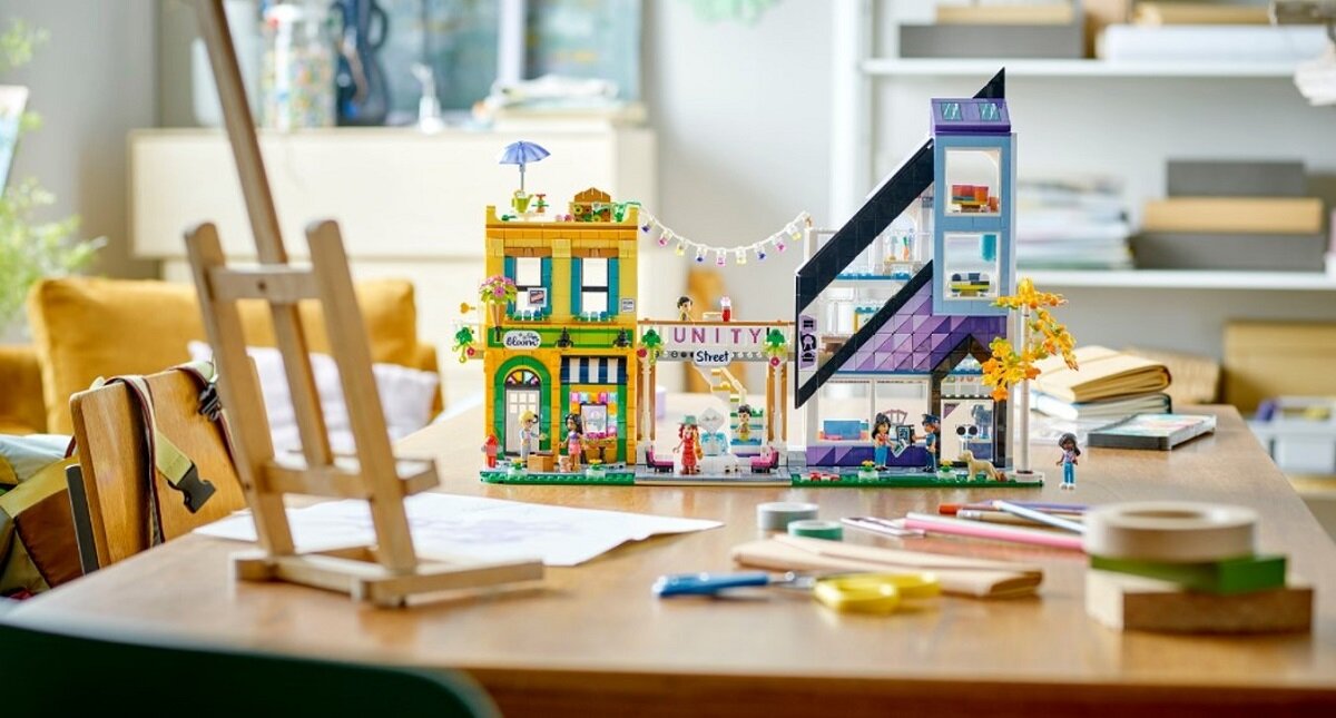 LEGO Friends Sklep wnętrzarski i kwiaciarnia w śródmieściu 41732 dziecko kreatywność zabawa nauka rozwój klocki figurki minifigurki jakość tradycja konstrukcja nauka wyobraźnia role jakość bezpieczeństwo wyobraźnia budowanie upominek