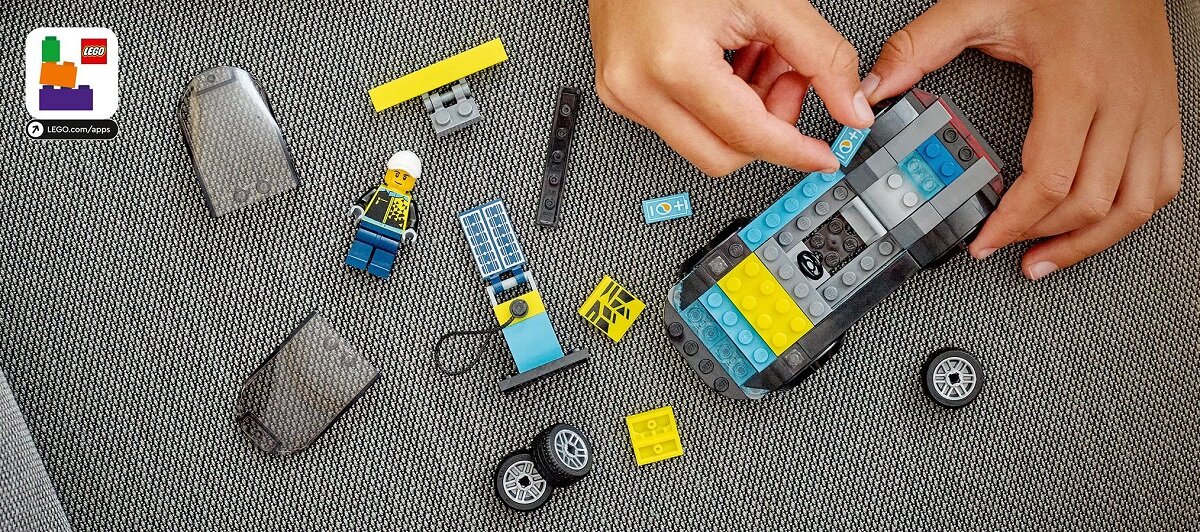 LEGO City Elektryczny samochód sportowy 60383 dziecko kreatywność zabawa nauka rozwój klocki figurki minifigurki jakość tradycja konstrukcja nauka wyobraźnia role jakość bezpieczeństwo wyobraźnia budowanie pasja hobby funkcje instrukcja felgi spojler aplikacja LEGO Builder