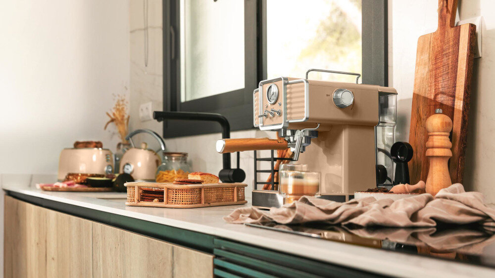 Ekspres CECOTEC Power Espresso 20 Tradizionale Light precyzja smak ciśnienie