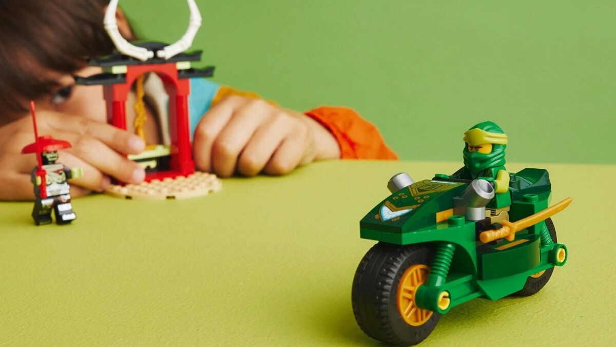 LEGO Ninjago Motocykl ninja Lloyda 71788 dziecko kreatywność zabawa nauka rozwój klocki figurki minifigurki jakość tradycja konstrukcja nauka wyobraźnia role jakość bezpieczeństwo wyobraźnia budowanie pasja hobby funkcje instrukcje