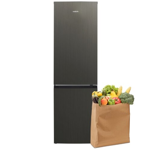 Lodówka, obok papierowa torba wypełniona owocami i warzywami.