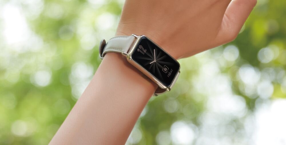 Smartwatch HUAWEI Watch Fit Mini ekran bateria czujniki zdrowie sport pasek ładowanie pojemność rozdzielczość łączność sterowanie krew puls rozmowy smartfon aplikacja