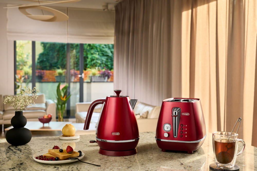 Czajnik DELONGHI KBI2001.R Distinta Flair