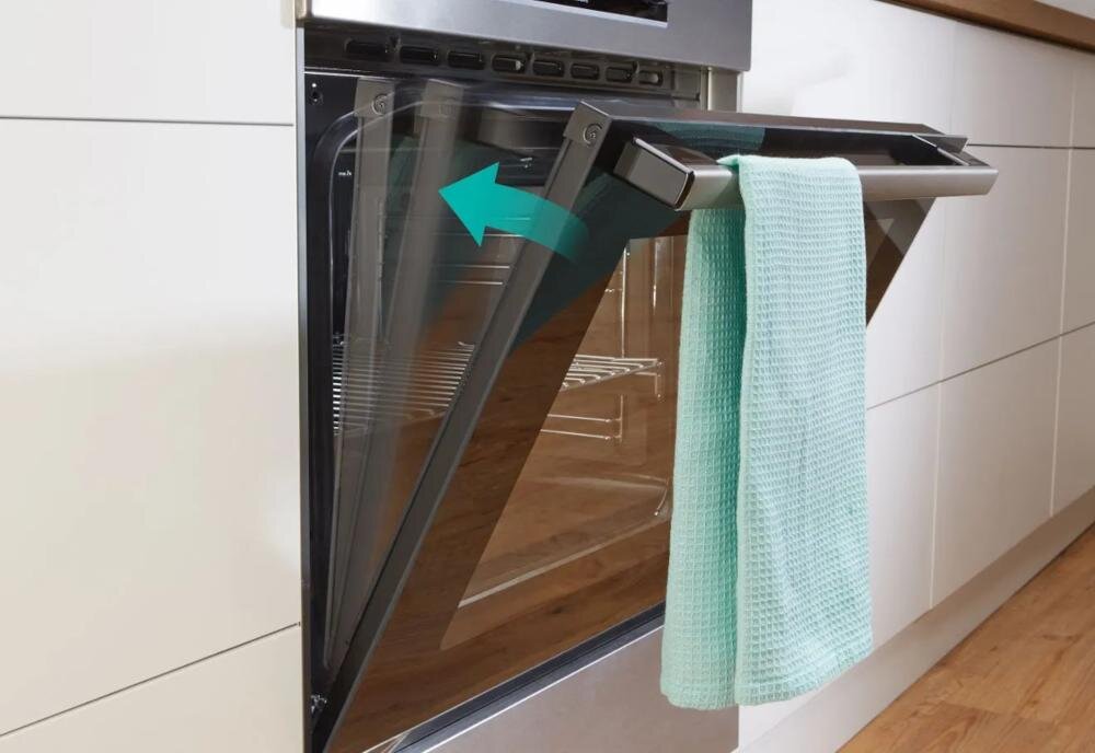GORENJE GECS6C70XC ExtraSteam wnętrze oświetlenie