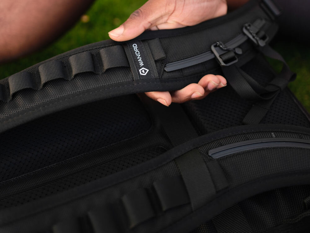 Plecak WANDRD WANDRD Prvke 11 Lite Pomarańczowy panel tylni regulowane szelki pasek piersiowy ukryta kieszonka