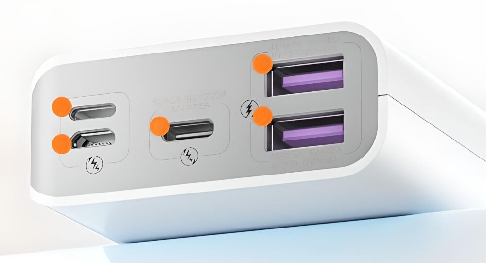 Powerbank ROMOSS Sense 4SF pojemność moc porty wyjścia USB-A USB typ-C ładowanie szybkość ekran diody wymiary waga odporny bezpieczny