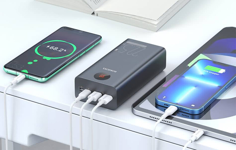 Powerbank ROMOSS PEA40PF pojemność moc porty wyjścia USB-A USB typ-C ładowanie szybkość ekran diody wymiary waga odporny bezpieczny