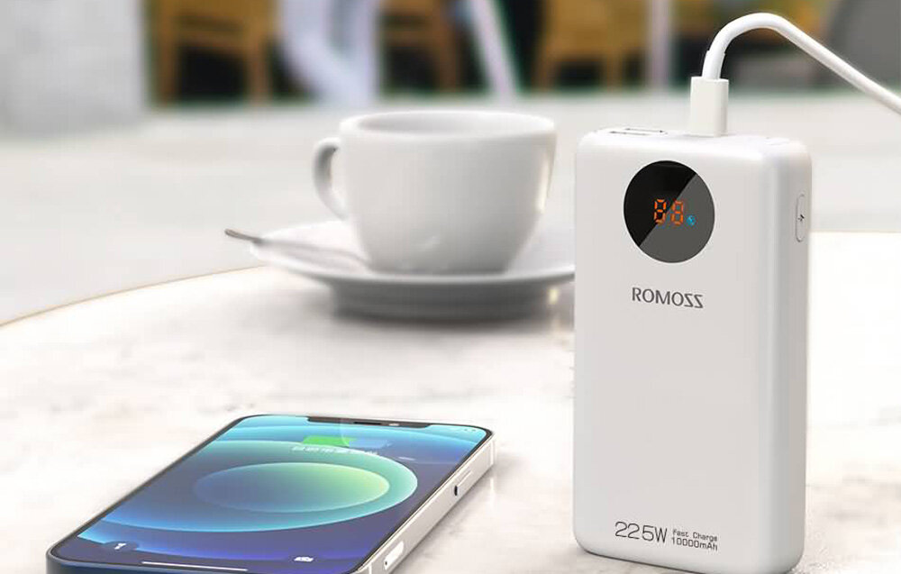 Powerbank ROMOSS SW10PF    pojemność moc porty wyjścia USB-A USB typ-C ładowanie szybkość ekran diody wymiary waga odporny bezpieczny