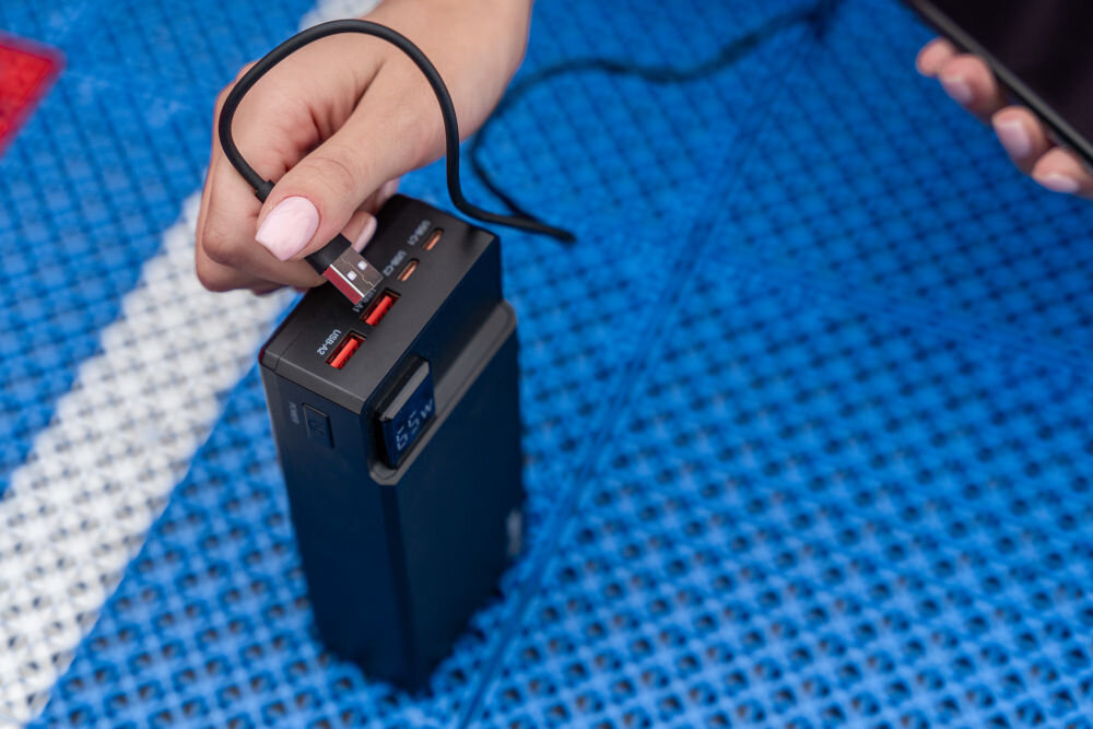 Powerbank XLINE GPB365K 30000 mAh Biały 2 porty usb-a 2 porty usb-c quick charge power delivery