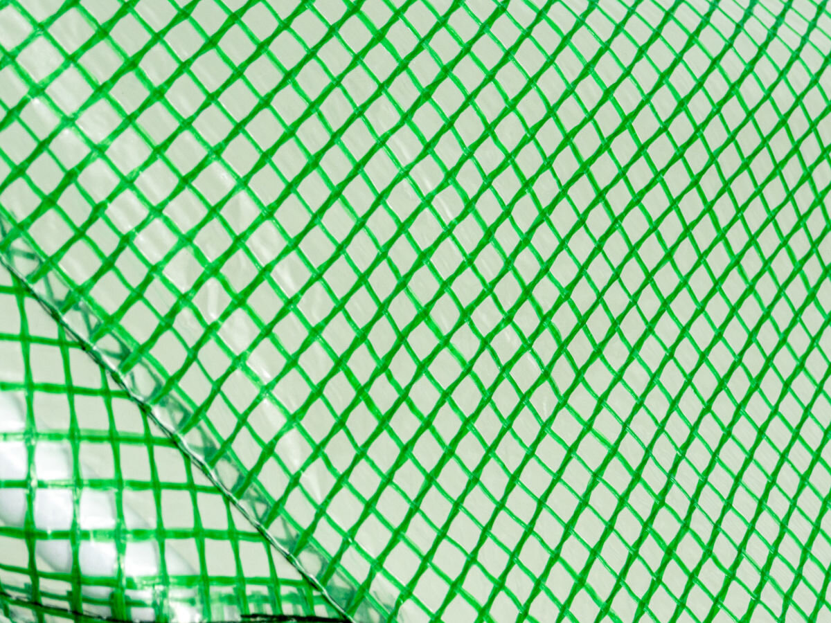 Szklarnia MIRPOL 140 x 200 x 70 cm Zielony, polietylen, poszycie, materiał, struktura, zdjęcie przedstawia materiał szklarni z bliska