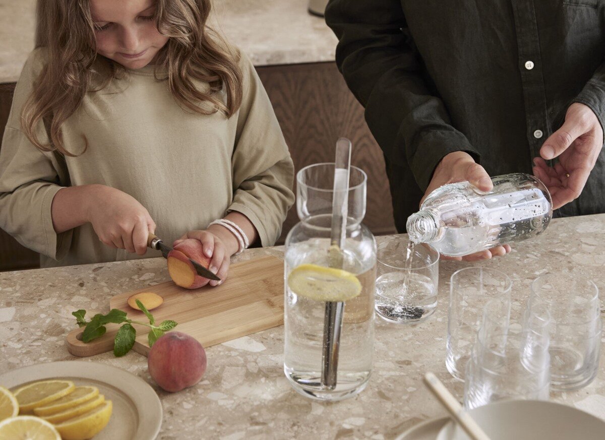 zdjęcie szklanej karafki