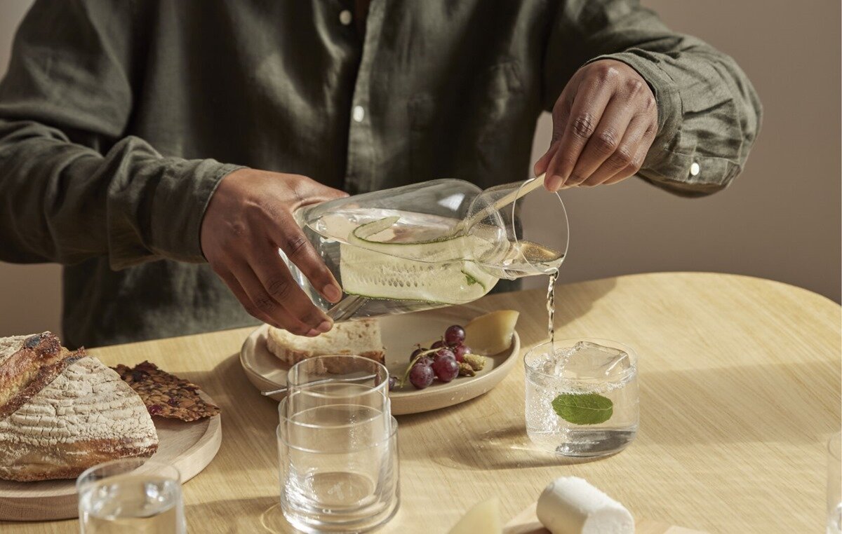 zdjęcie szklanej karafki