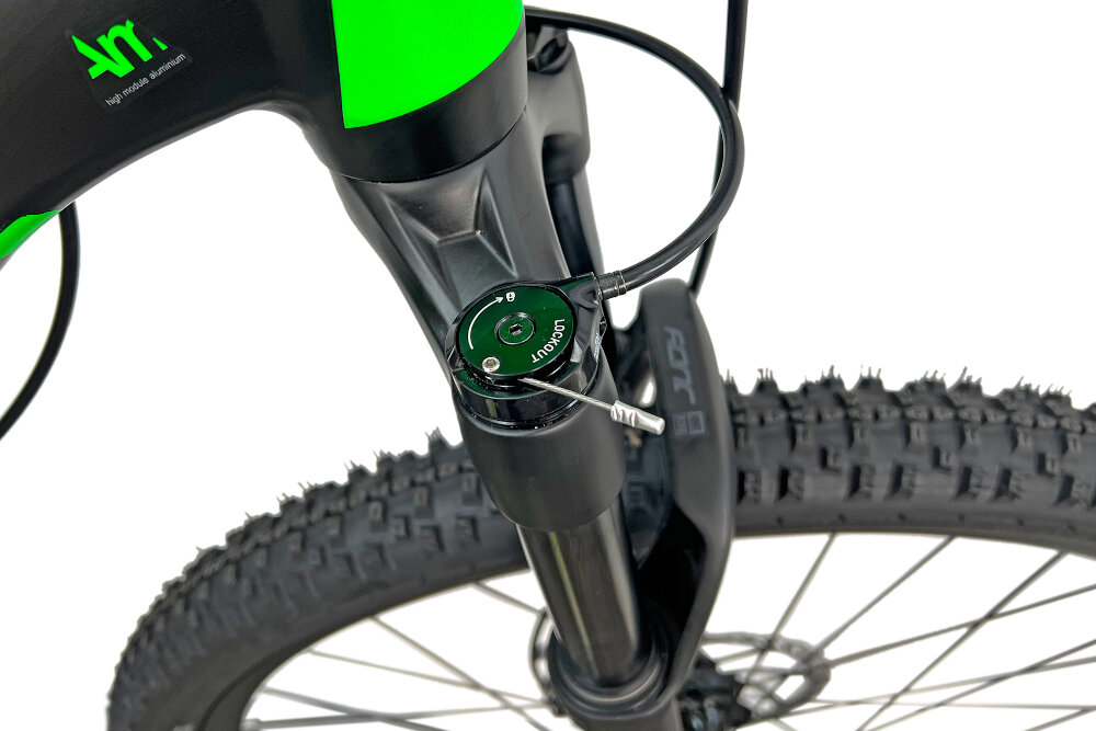 Rower górski MTB TORPADO Storm X6 M23 29 cali męski Czarno-zielony rower typu hardtail przedni amortyzator marki Rock Shox ułatwia najeżdżanie na przeszkody niweluje wstrząsy na kierownicy niska masa roweru duża sztywność