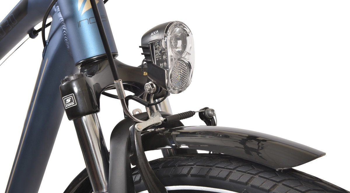 Rower trekkingowy INDIANA X-Road 3.0 oswietl droge lampami