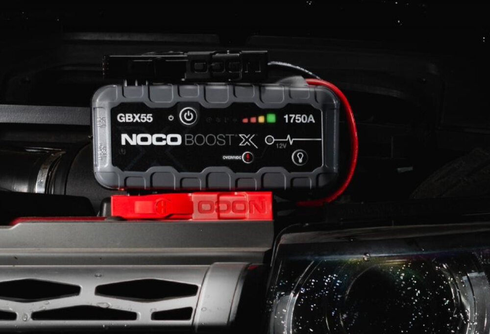 Urządzenie rozruchowe NOCO Boost X GBX55 wszechstronne potezne urzadzenie rozruchowe szybki bezpieczny rozruch akumulatora powerbank latarka LED niewielkiej konstrukcji latwe uzytkowanieszeroka kompatybilnosc bezpieczenstwo spokoj