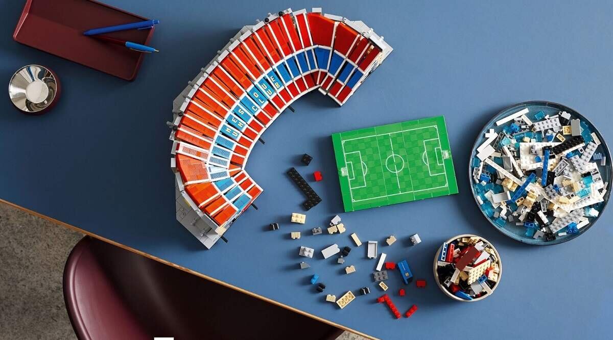 LEGO Icons Camp Nou - FC Barcelona 10284 kreatywność rozwój klocki figurki minifigurki jakość tradycja konstrukcja nauka wyobraźnia role jakość bezpieczeństwo wyobraźnia budowanie pasja hobby funkcje instrukcje piła nożna zawody rywalizacja