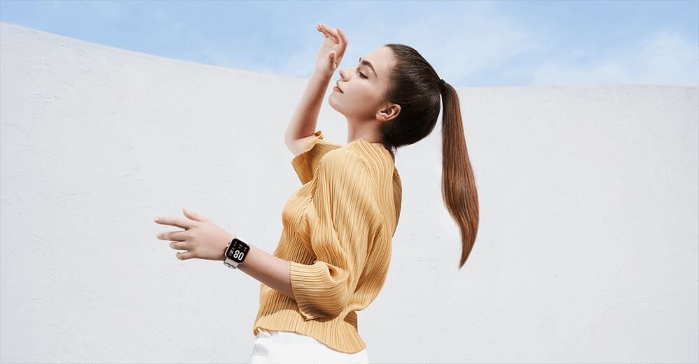 Smartwatch MAIMO WT2105 ekran bateria czujniki zdrowie sport pasek ładowanie pojemność rozdzielczość łączność sterowanie krew puls rozmowy smartfon aplikacja