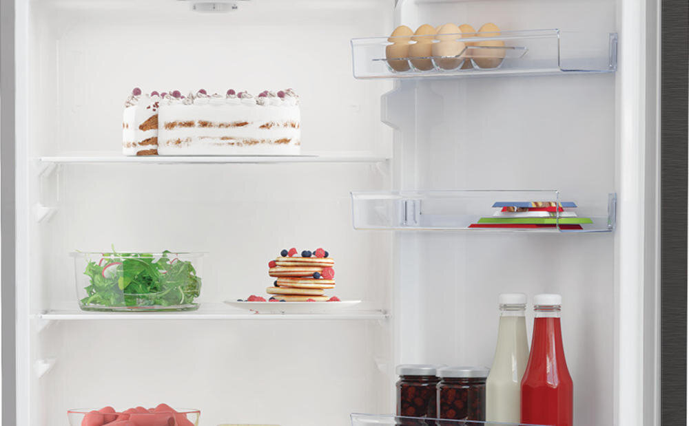 BEKO RCSA300K30XBRN wnętrze lodówka balkoniki