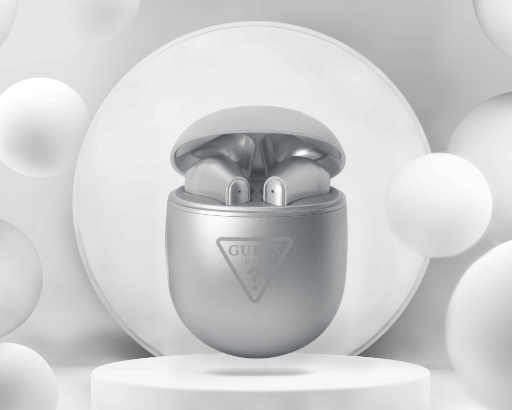 Słuchawki GUESS TWS Triangle Logo wykorzystują technologię Bluetooth, co oznacza, że można ich używać bezprzewodowo