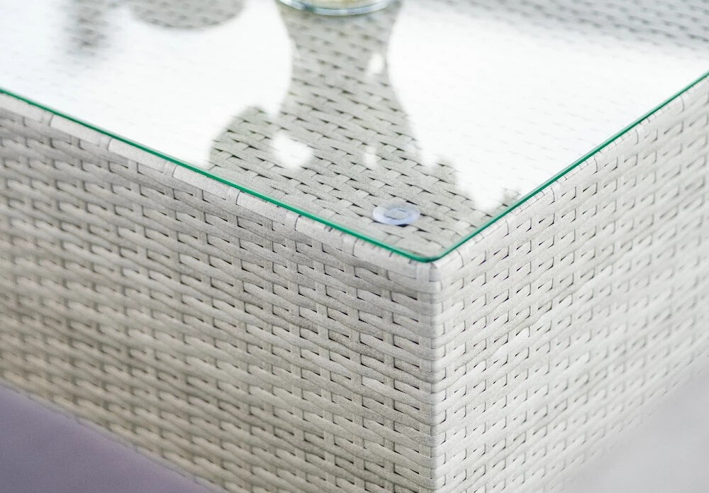 Zestaw mebli ogrodowych Fibi Szaro-beżowy stół blat stołu ze szkła hartowanego odporny na uderzenia i zmienne warunki pogodowe wymiary 73 x 73 x 63 cm