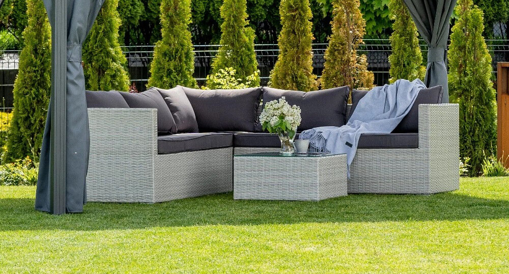 Zestaw mebli ogrodowych Fibi Szaro-beżowy wysoka odporność na skrajne warunki atmosferyczne