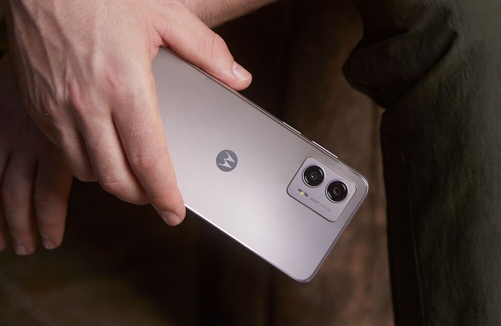 Smartfon MOTOROLA Moto G53 5G ekran bateria aparat procesor ram pamięć pojemność rozdzielczość zdjęcia filmy opis dane cechy blokady system łączność wifi bluetooth obudowa szkło odporność porty muzyka transfer sieć przekątna matryca waga czujniki oled amoled ips