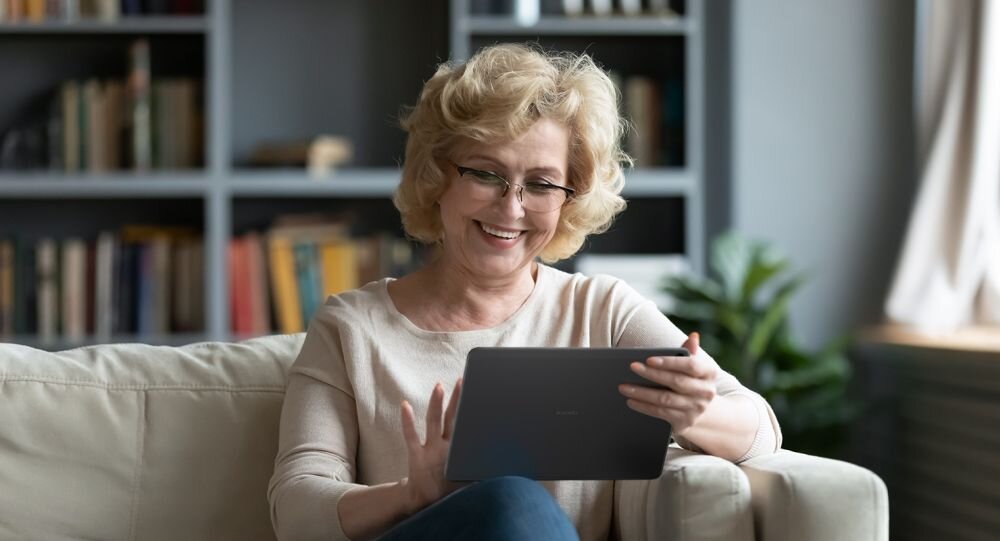 Tablet HUAWEI MatePad SE 10.4 ekran bateria aparat procesor ram pamięć pojemność rozdzielczość zdjęcia filmy opis dane cechy blokady system łączność wifi bluetooth obudowa szkło odporność porty muzyka transfer sieć przekątna matryca waga czujniki oled amoled ips