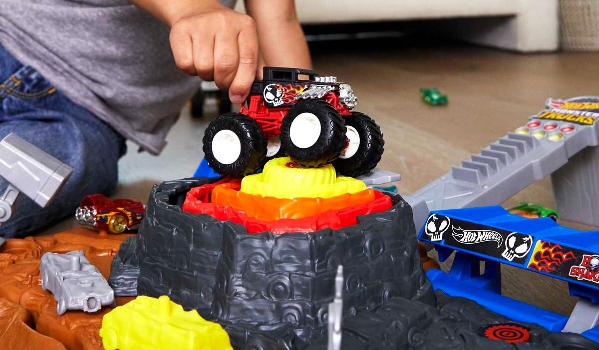 Tor Hot Wheels Mt Arena Smashers Piramida Demolki Bone Shakera HNB96 frajda chłopcy dzieci zabawa kreatywna autka wyścigi