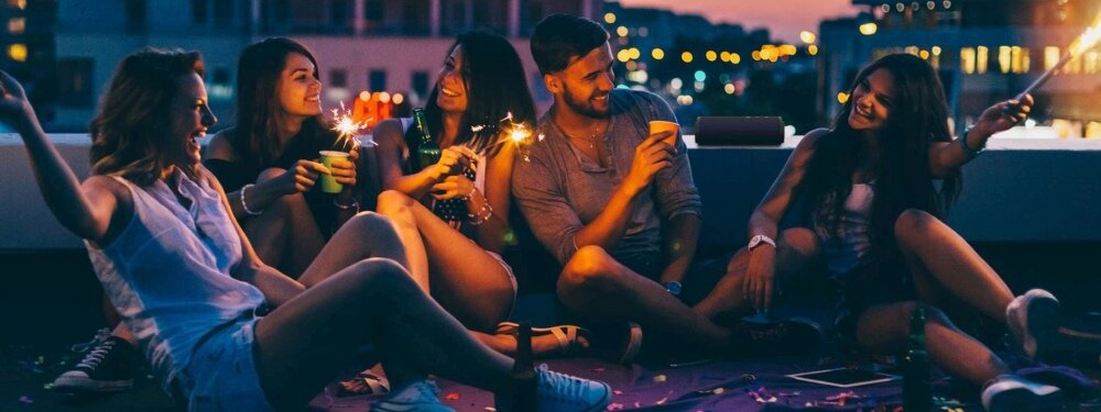 Głośnik mobilny CREATIVE Muvo Go dźwięk wysoka jakość brzmienie łączność połączenie ładowanie wizualne technologia barwy muzyka jakość brzmienie