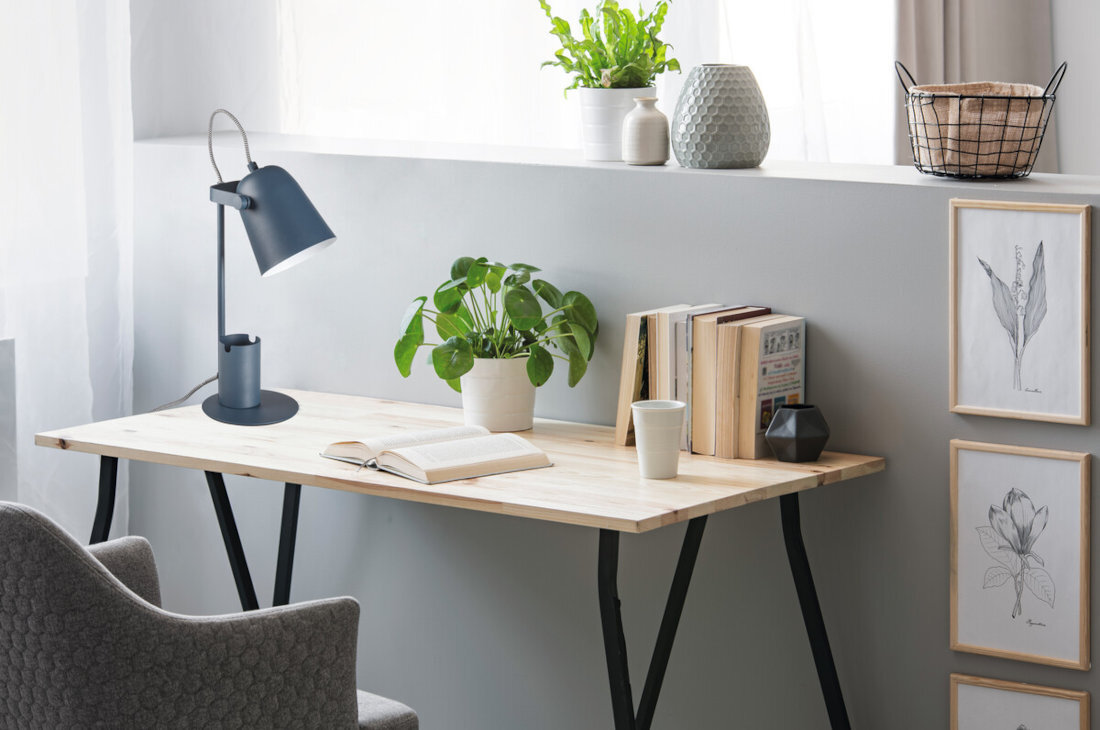 Lampka biurkowa KANLUX Raibo E27 BL organizer uchwyt podstawa wygoda komfort przechowywanie duży klosz trzonki E27 moc 5 W napięcie zakres 220-240 V