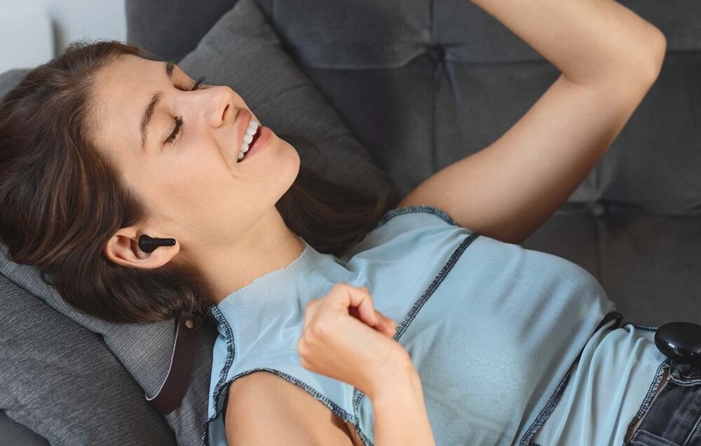 Słuchawki dokanałowe EDIFIER TWS X2 czas pracy odporność brzmienie klasa przetworniki redukcja szumów bluetooth gry panele dotykowe lekka wygoda 