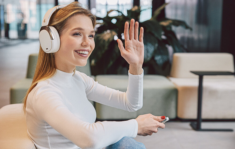 Słuchawki nauszne EDIFIER WH950NB dźwięk jakość połączenie łączność pasmo impedancja muzyka gry filmy sterowanie bluetooth
